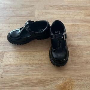Mix No. 6 Lana Mary Jane Shoe, Toddler Size 8